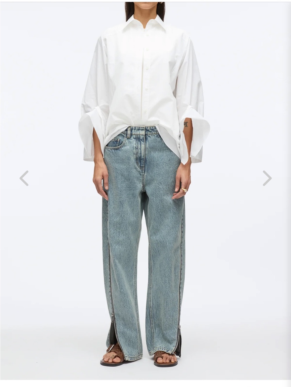 NWOT Light Wash Zip-Trim Jeans